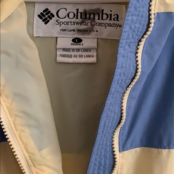 Women’s Columbia Sportswear Company Windbreaker - Picture 3 of 4